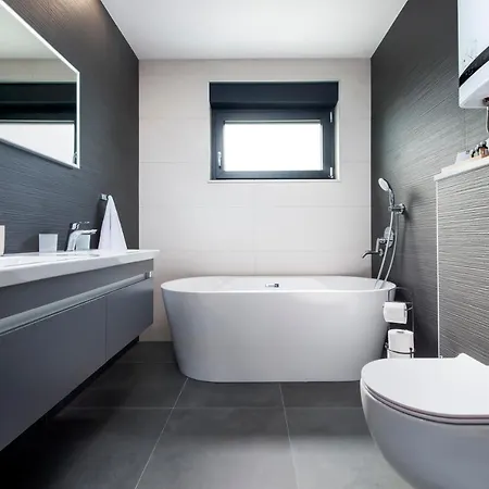 Luxury Levante 2 Apartment