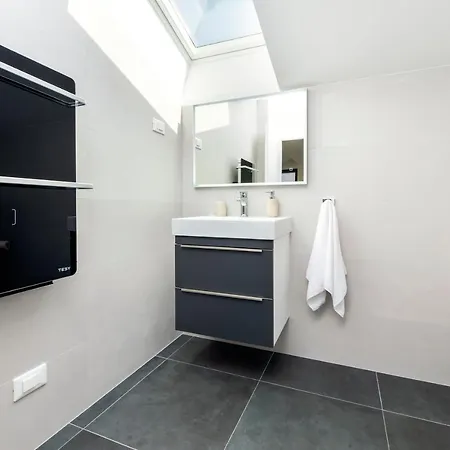 Apartment Luxury Levante 2 *