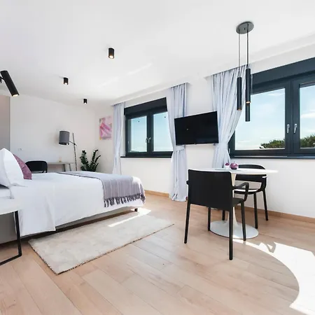 Luxury Levante 2 Apartment
