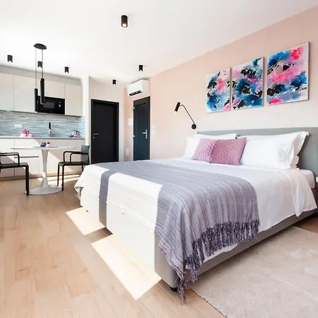 Apartment Luxury Levante 2 *