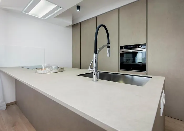 Luxury Levante 2 *